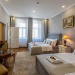 Aparthotel Slabur 4*