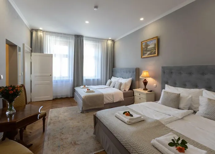Slabur Aparthotel 4*