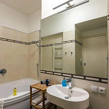 Slabur Aparthotel 4*