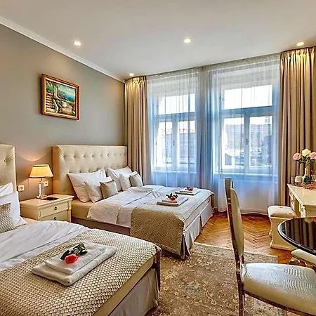 Aparthotel Slabur 4*