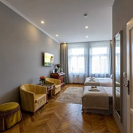 Slabur Aparthotel 4*