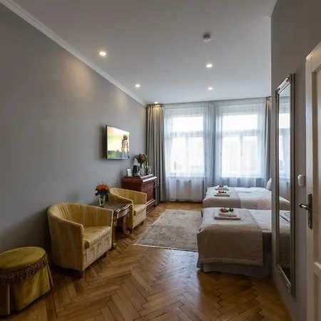 Slabur 4* Prague
