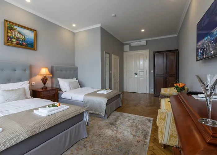 Lägenhetshotell Slabur 4*