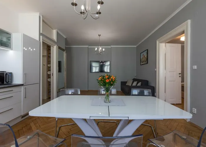 Slabur Lägenhetshotell 4*