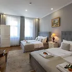 Slabur Apart-hotel 4*